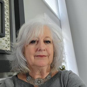 Meet your Posher, Vicky